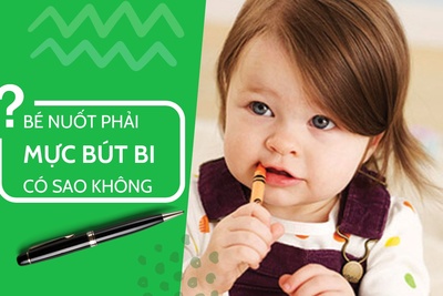 Bé nuốt phải mực bút bi có sao không