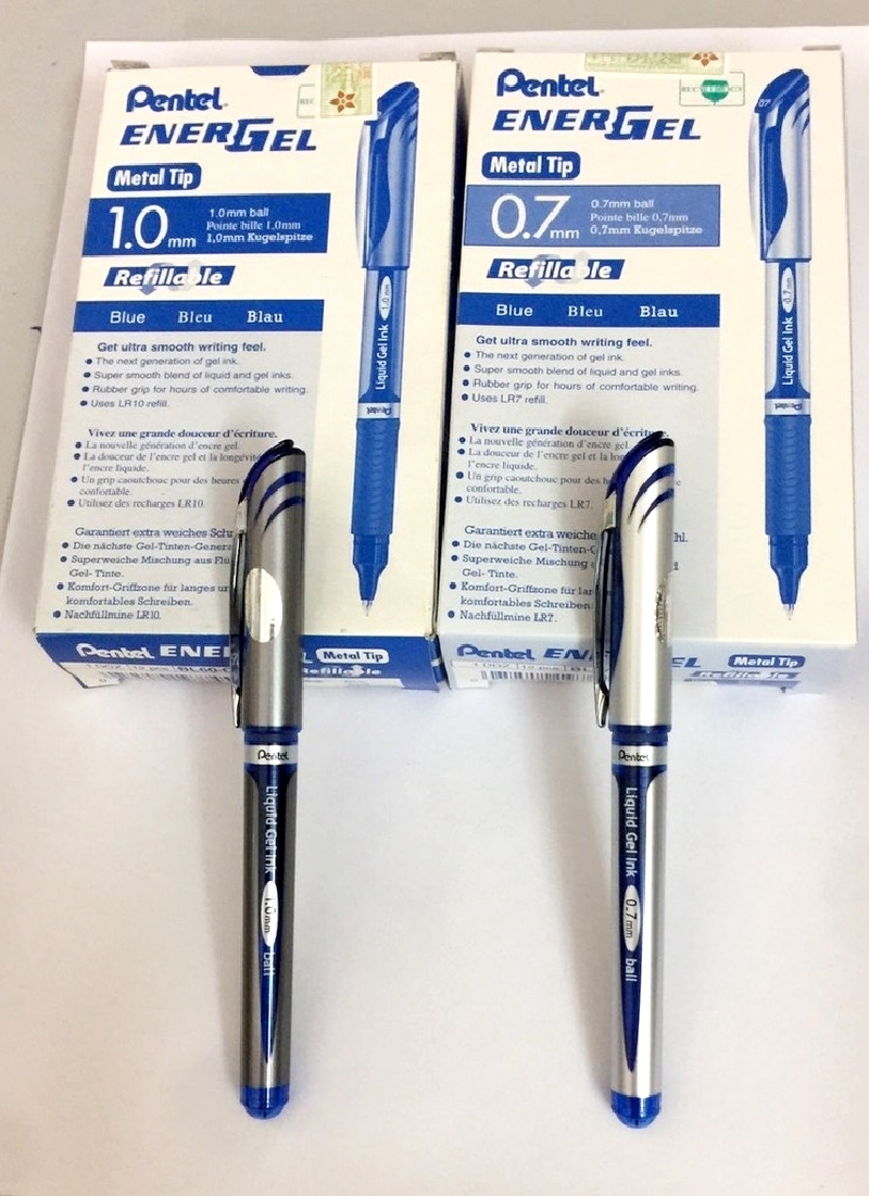 Bút bi bấm Pentel Energel 0.7mm: