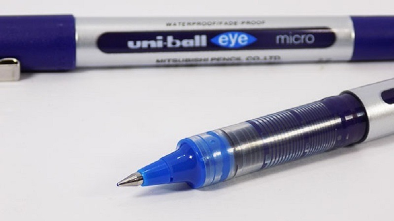 Bút nước Uniball 150 Eye Micro