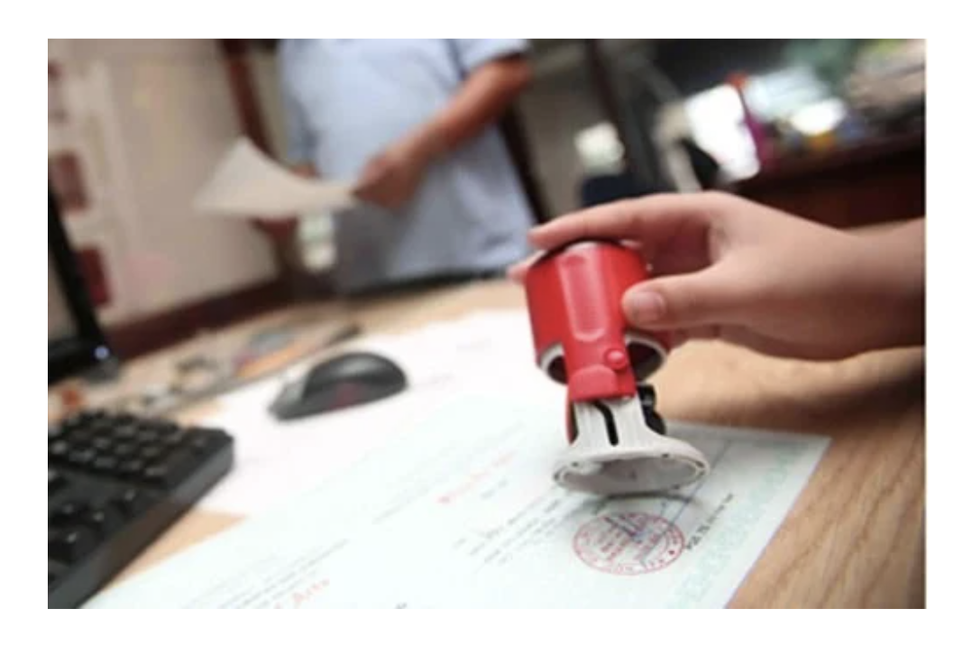 Các cơ quan nhà nước sử dụng con dấu ướt để khẳng định giá trị pháp lý cho văn bản, tài liệu