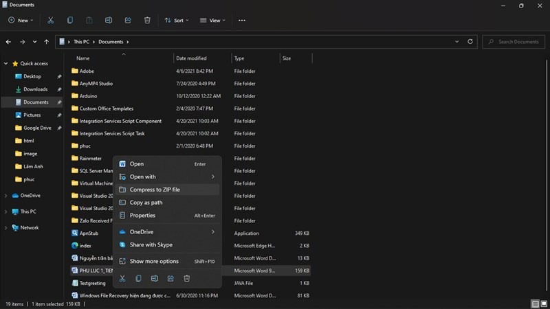 Nhấn chuột phải và chọn Compress to ZIP file hoặc Add to Archive