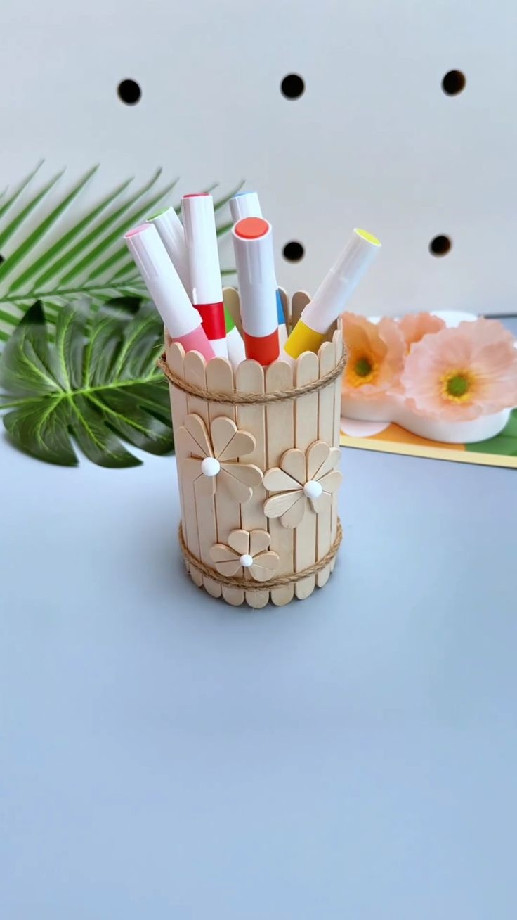 Kit tự làm hộp đựng bút que kem