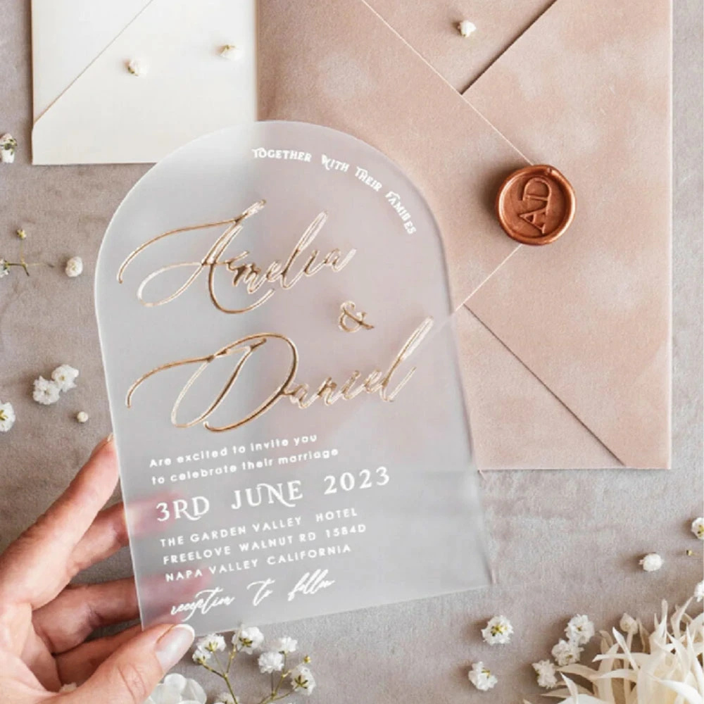 Thiệp in màu trong mờ phá cách