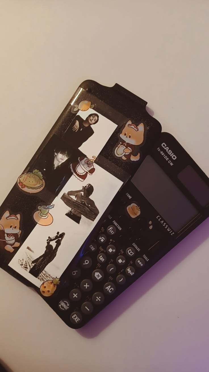 Dán sticker in Kpop idol trang trí máy tính bỏ túi